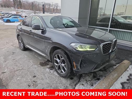 2024 BMW X4 xDrive30i