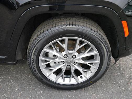 2024 Jeep Grand Cherokee Summit