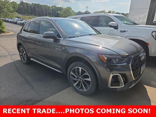 2022 Audi Q5 45 S line Premium Plus