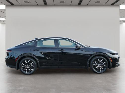 2025 Toyota Crown XLE