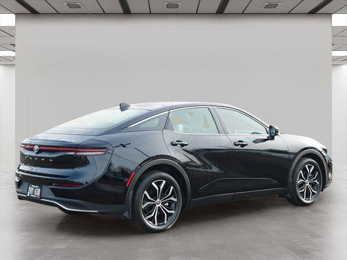 2025 Toyota Crown XLE