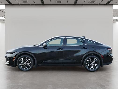 2025 Toyota Crown XLE