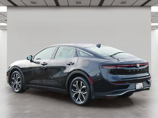 2025 Toyota Crown XLE