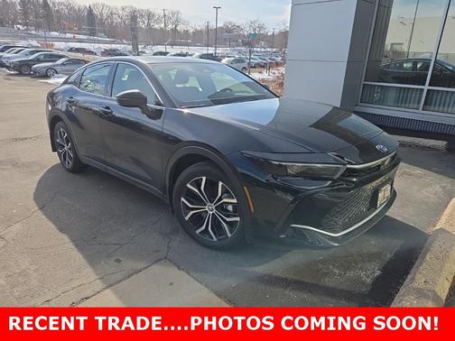 2025 Toyota Crown XLE