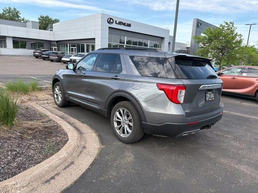 Carbonized Gray Metallic 2021 Ford Explorer XLT