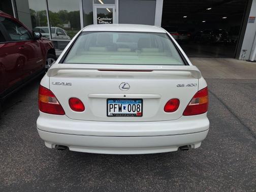 Diamond White Pearl 1998 Lexus GS 400 Base