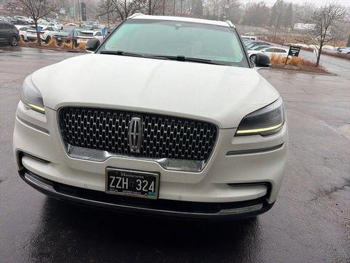 Pristine White Metallic Tri-Coat 2023 Lincoln Aviator Reserve AWD