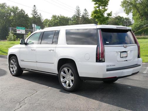 2018 Cadillac Escalade ESV Premium Luxury