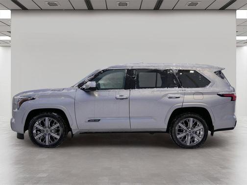 2023 Toyota Sequoia Capstone