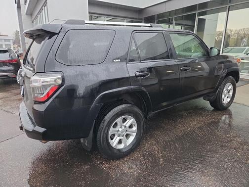 Midnight Black Metallic 2021 Toyota 4Runner SR5