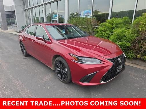 2025 Lexus ES 300h Base