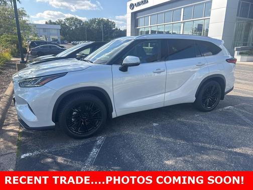 2022 Toyota Highlander Platinum