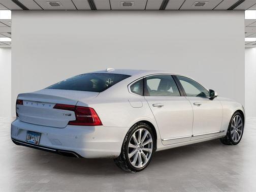 2018 Volvo S90 T8 Inscription