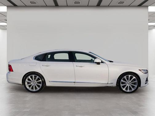 2018 Volvo S90 T8 Inscription