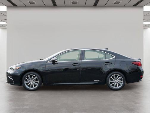 2016 Lexus ES 300h Base