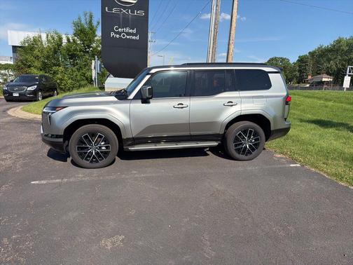Atomic Silver 2026 Lexus GX 550 Premium+