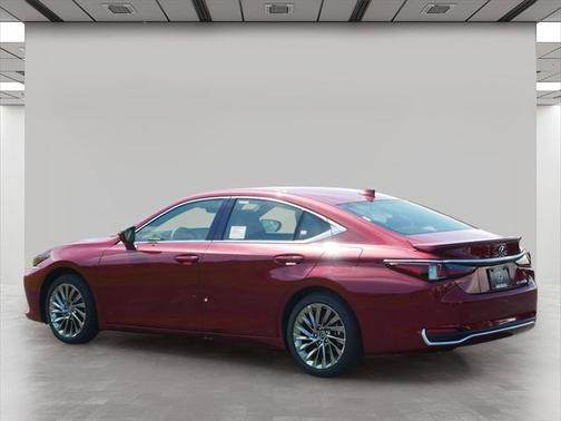 2025 Lexus ES 300h Ultra Luxury