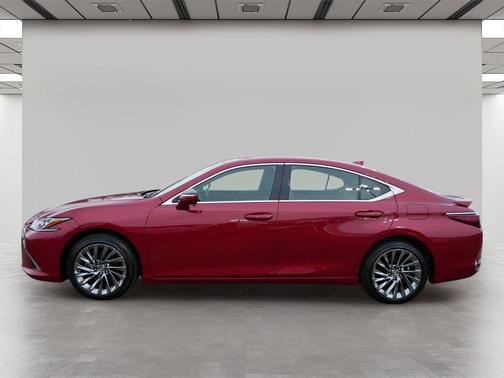 2025 Lexus ES 300h Luxury