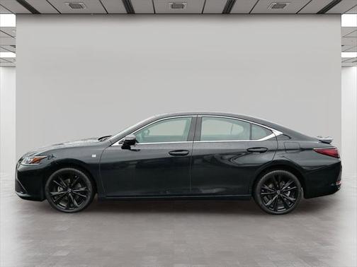 2022 Lexus ES 250 Base