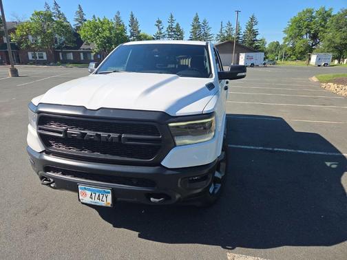 Bright White Clearcoat 2021 RAM 1500 Big Horn/Lone Star