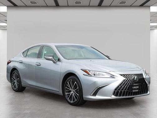 2024 Lexus ES 300h F SPORT Design
