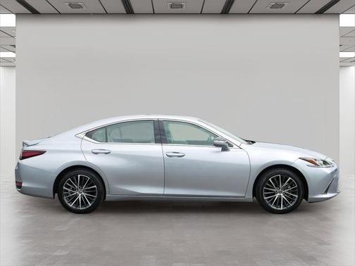2024 Lexus ES 300h F SPORT Design