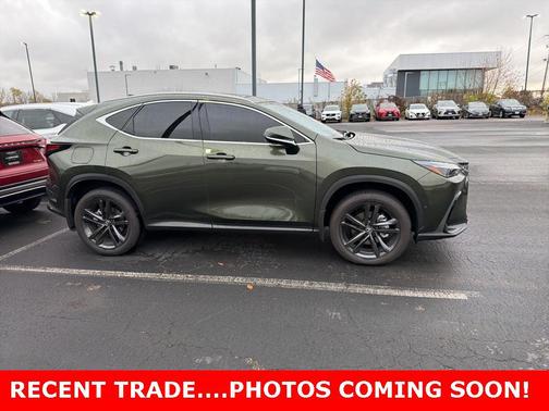 2025 Lexus NX 450h+ Luxury