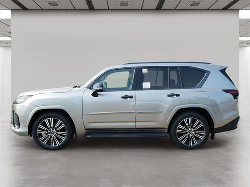 2025 Lexus LX 700h Luxury