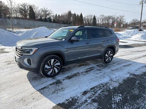 2024 Volkswagen Atlas 2.0T SE w/Technology 4MOTION