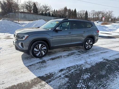 2024 Volkswagen Atlas 2.0T SE w/Technology 4MOTION