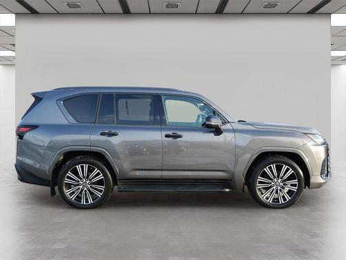 2023 Lexus LX 600 Luxury