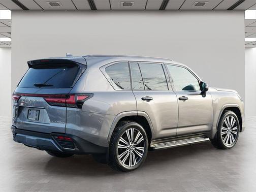 2023 Lexus LX 600 Luxury