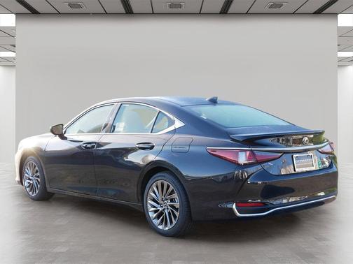 2025 Lexus ES 300h Luxury
