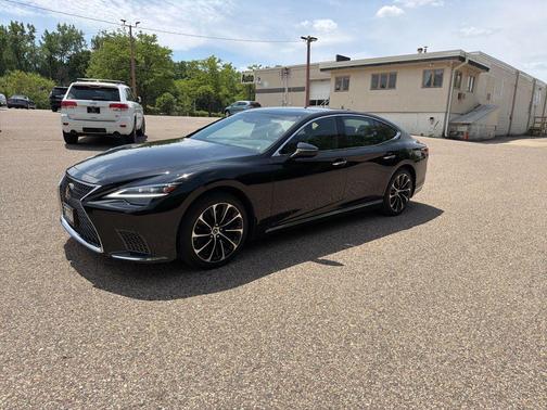 Obsidian 2023 Lexus LS 500 Base