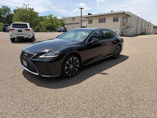Obsidian 2023 Lexus LS 500 Base