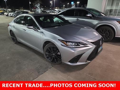 2022 Lexus ES 300h F SPORT