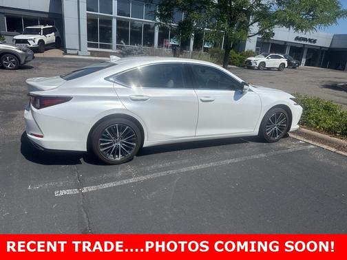2023 Lexus ES 350 Base