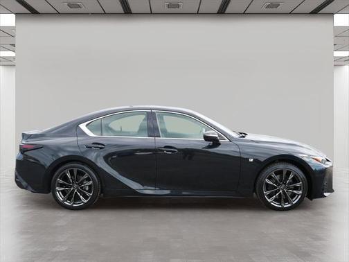 2022 Lexus IS 350 Base