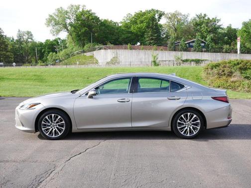 Atomic Silver 2020 Lexus ES 350 Base