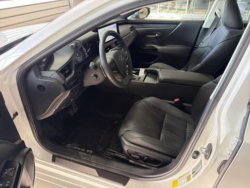 2023 Lexus ES 300h Luxury