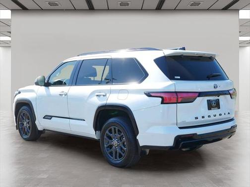 2023 Toyota Sequoia Platinum