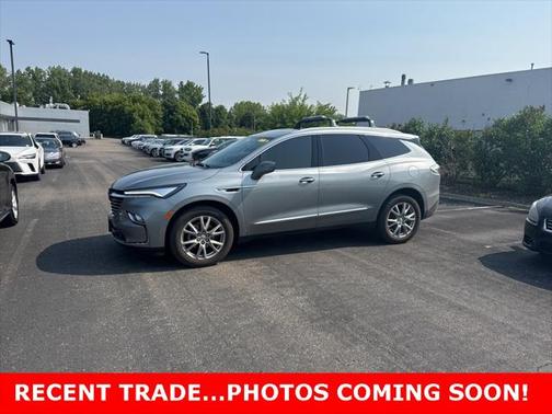 2023 Buick Enclave Essence AWD
