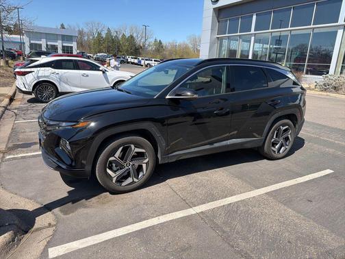 Black Pearl 2024 Hyundai TUCSON Hybrid Limited