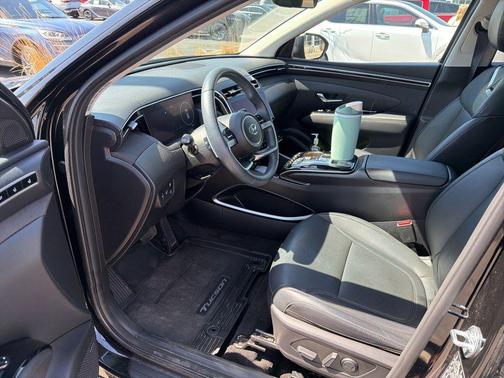 Black Pearl 2024 Hyundai TUCSON Hybrid Limited