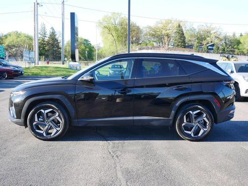 Black Pearl 2024 Hyundai TUCSON Hybrid Limited