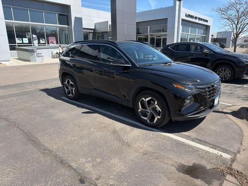 Black Pearl 2024 Hyundai TUCSON Hybrid Limited