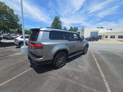 Atomic Silver 2024 Lexus GX 550 Luxury