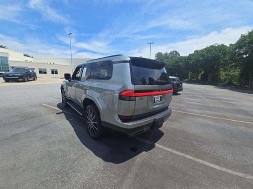Atomic Silver 2024 Lexus GX 550 Luxury