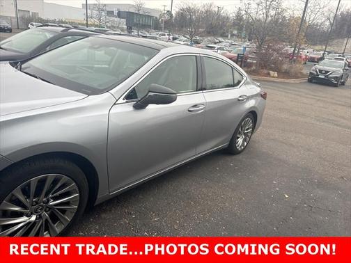 2022 Lexus ES 350 Ultra Luxury