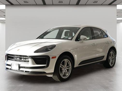 2022 Porsche Macan Base